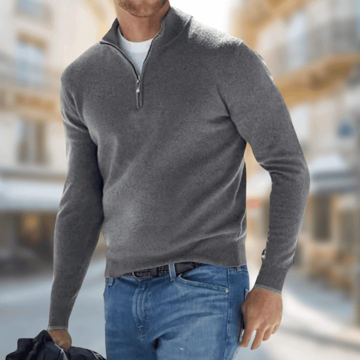 "Comfortabele half-zip herentrui in zachte wolmix met moderne stijl en ribboorden, ideaal voor casual en smart-casual looks."