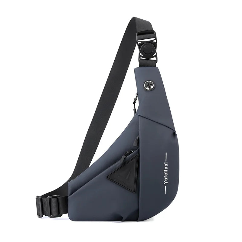 "Compacte heren crossbody tas, lichtgewicht en stijlvol, met verstelbare schouderband voor dagelijks handsfree gemak."