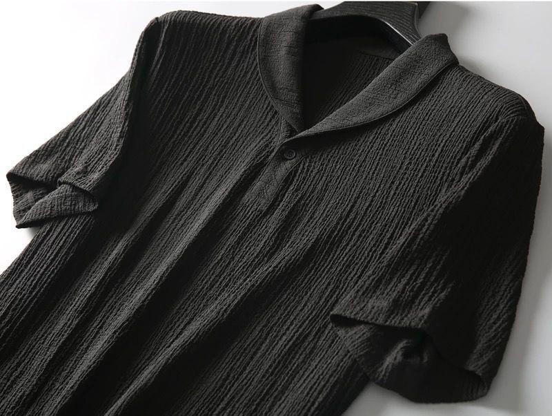 Elegante zwarte herenset, luchtig en comfortabel. Een veelzijdige kledingset voor elke man.