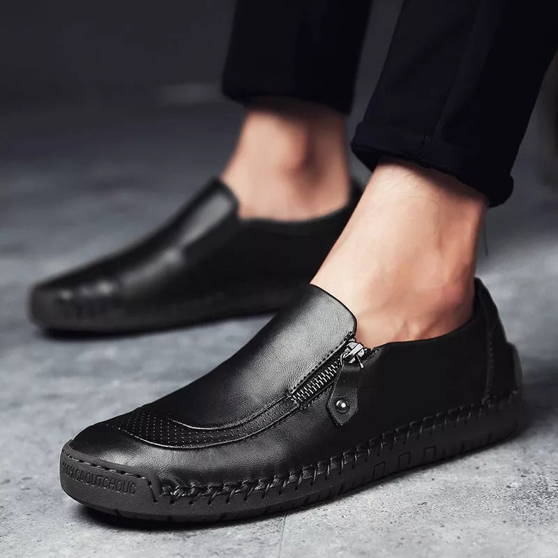 Duurzame herenschoenen met handige instap voor een elegante en formele stijl