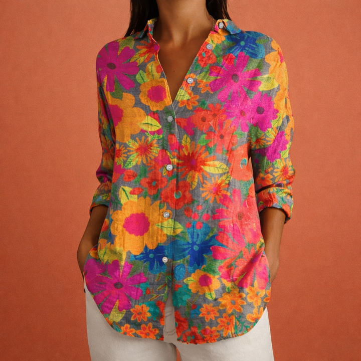 Casual bedrukte dames blouse met losse pasvorm, knoopsluiting en klassieke kraag voor dagelijks comfort.