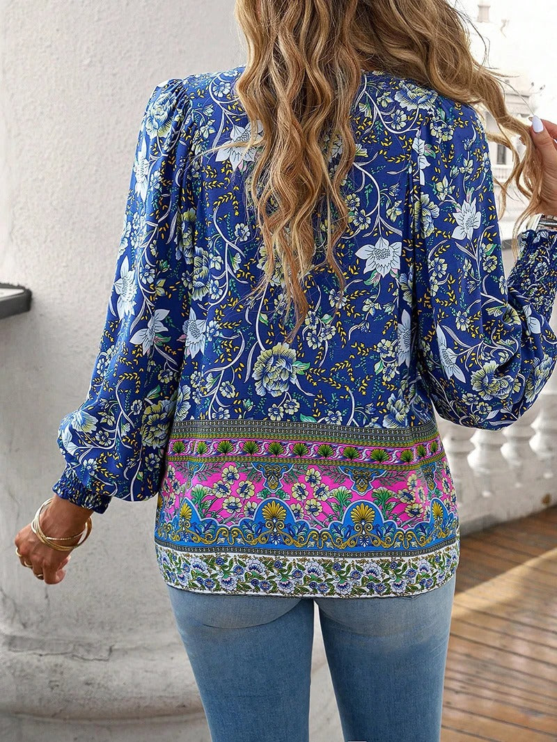 Casual damesmode blouse met kleurrijk bloemenprintdessin en v-hals
