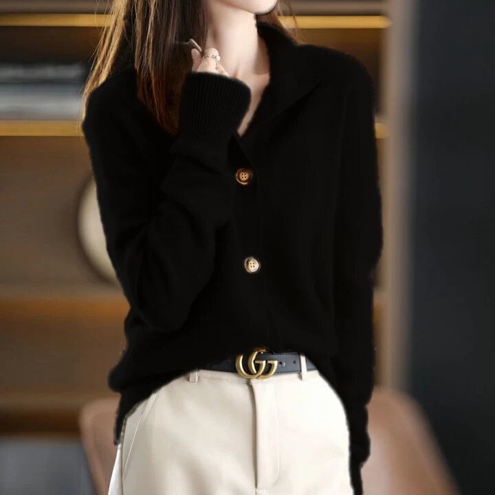 Elegante geborduurde dames cardigan, comfortabel en veelzijdig voor elke gelegenheid.