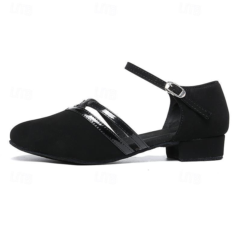"Dames dansschoenen, comfortabel, flexibel voor moderne dans, elegante lage hak, ronde teen, zwarte afwerking."
