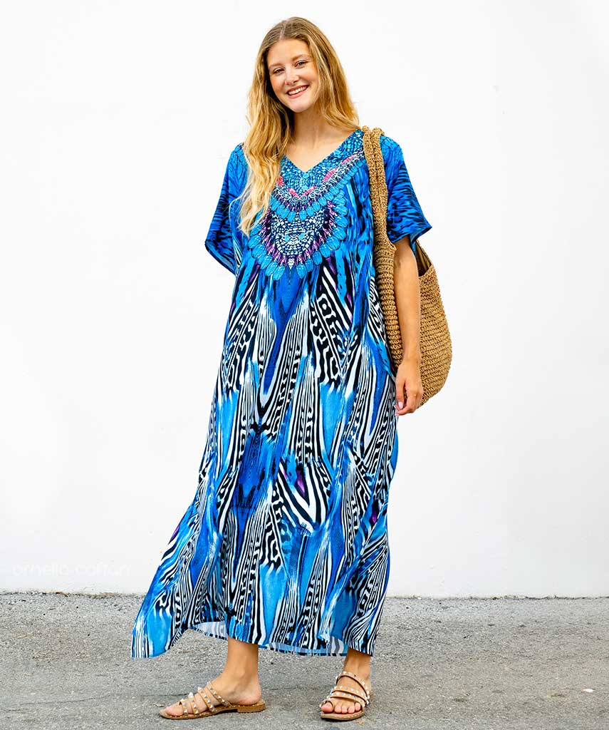 Bohemian dames strandjurk, maxi zomerjurk met levendige Hawaï print. Perfect voor warme dagen.