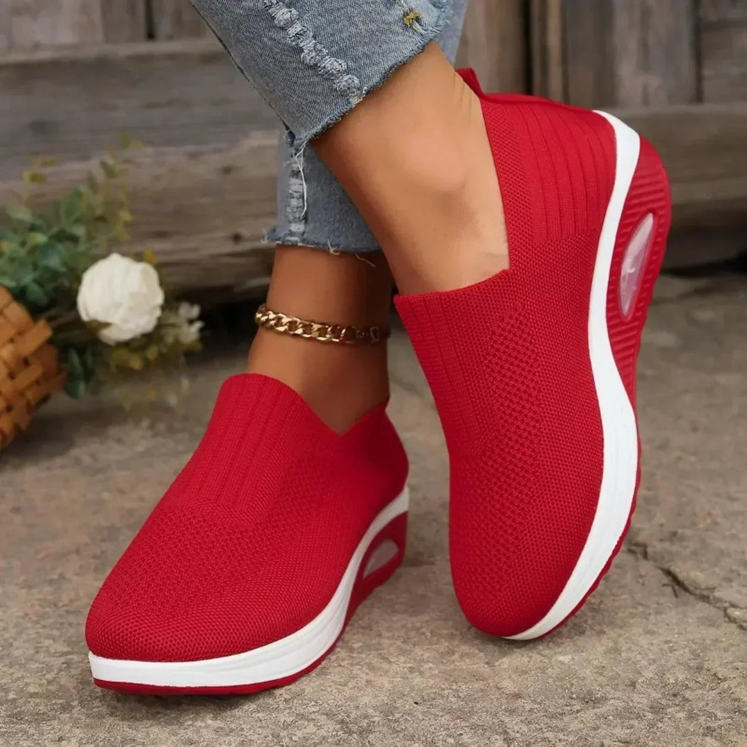 Ademende en lichtgewicht damessneakers, perfect als comfortabele instapschoenen met optimale pasvorm.