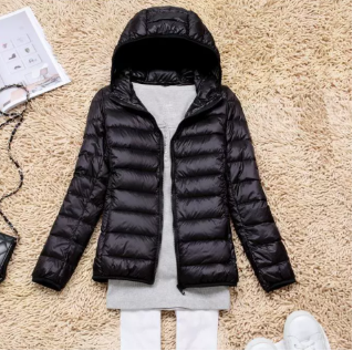 Vrouwen casual puffer jacket met ritssluiting in kaki kleur, combineert stijl en functionaliteit.