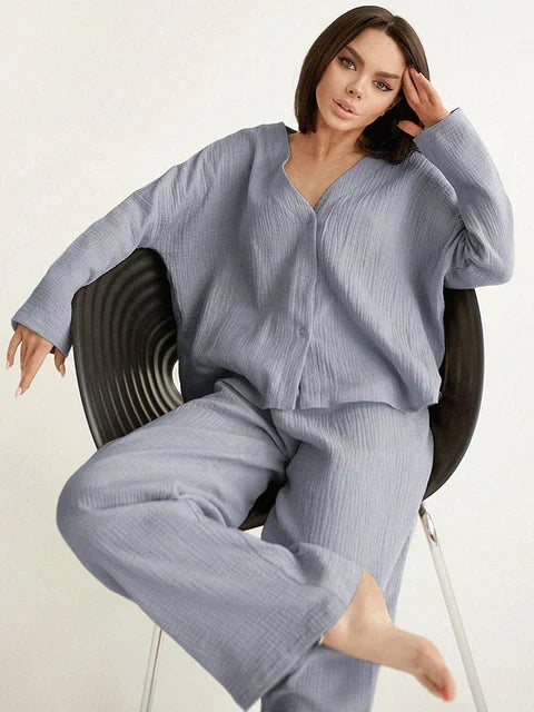 Stijlvolle meerkleurige dames overhemd broek set, perfect voor lente zomer en casual outfit.