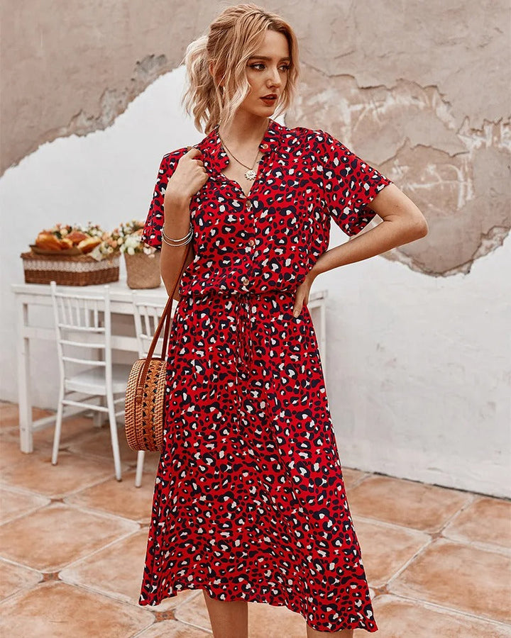 Zomerse dames mode: midi jurk met korte mouwen, casual elegantie, must-have voor vrouwen.
