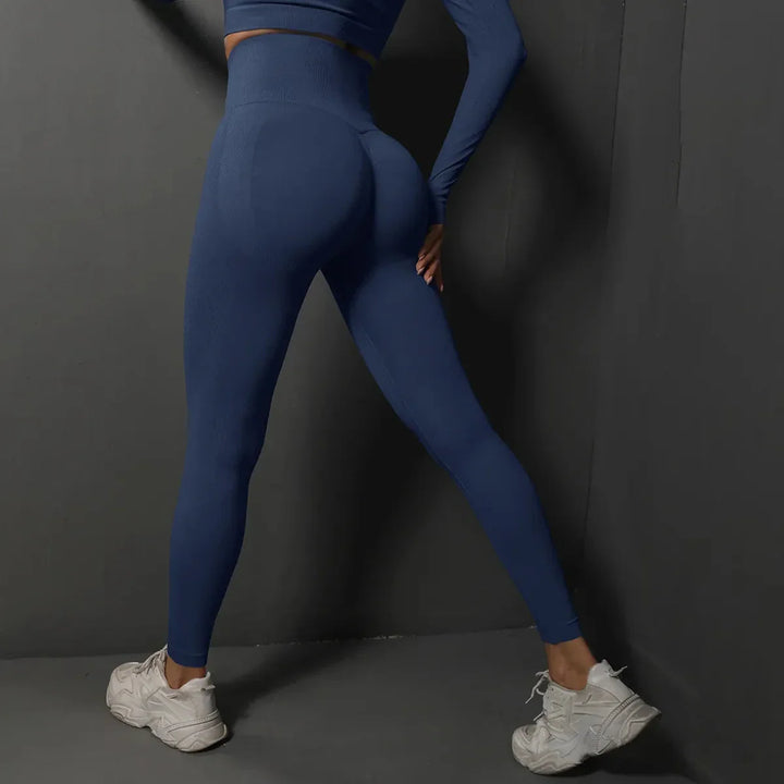 Comfortabele en trendy dames sportlegging met naadloos ontwerp, hoge taille en push-up.