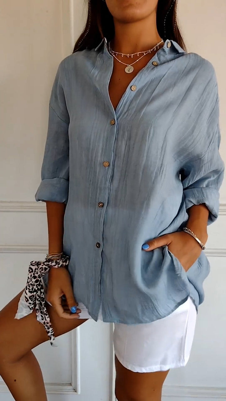 Veelzijdig oversized shirt voor dames met lange mouwen, ideaal voor lente of herfst.