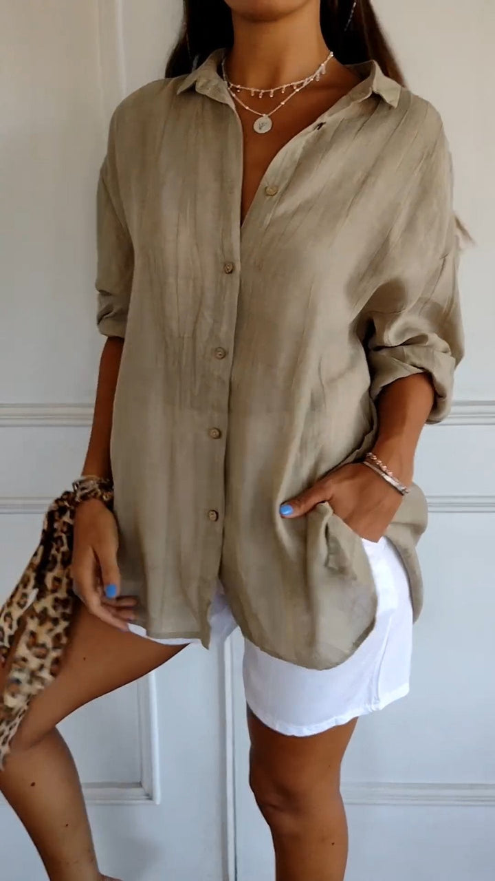 Trendy dameskleding: comfortabel oversized shirt met lange mouwen en functionele zijzakken.