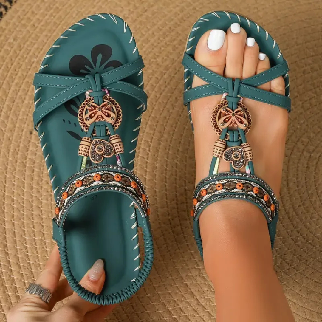 Dames sandalen met elastische achterband, ideaal voor comfortabele zomerwandelingen. Stabiel en modieus.