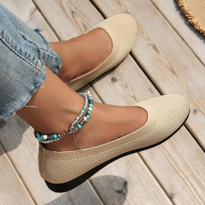 Modieuze slip-on schoenen voor dames, veelzijdig en comfortabel.