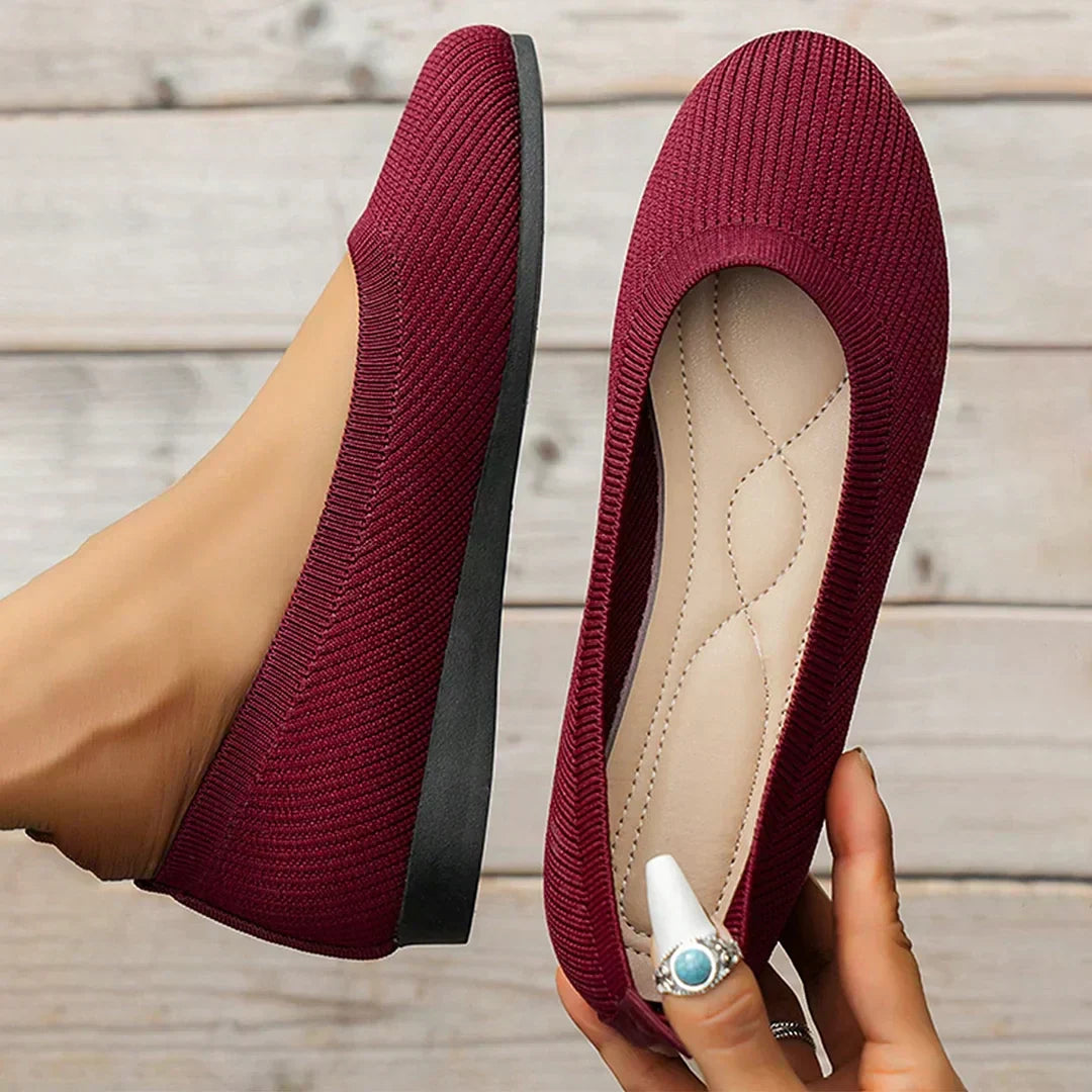 Elegante zwarte ballerina's, plat en veelzijdig voor diverse outfits.