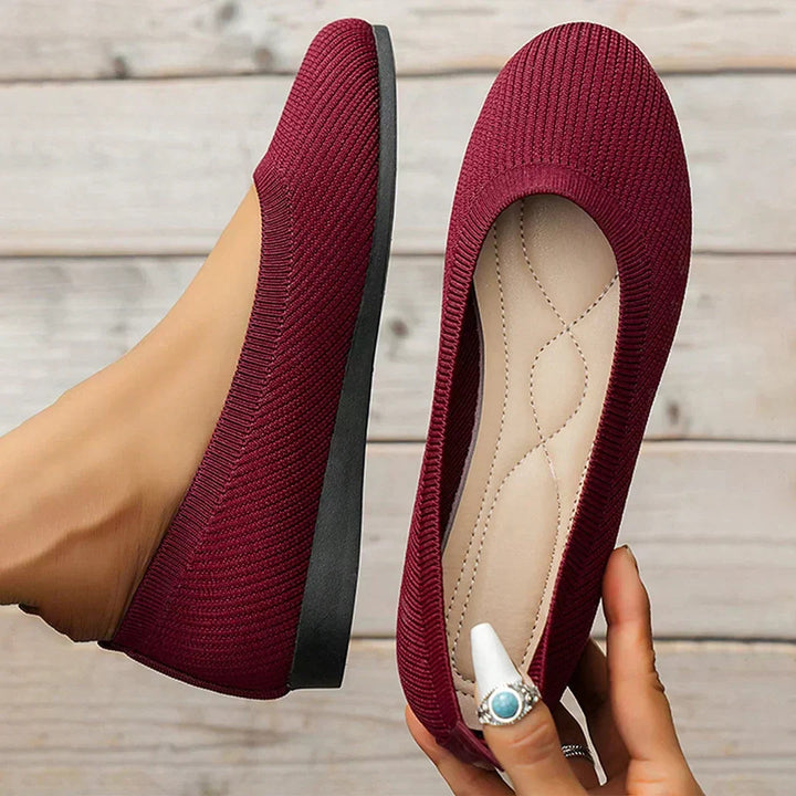 Elegante zwarte ballerina's, plat en veelzijdig voor diverse outfits.
