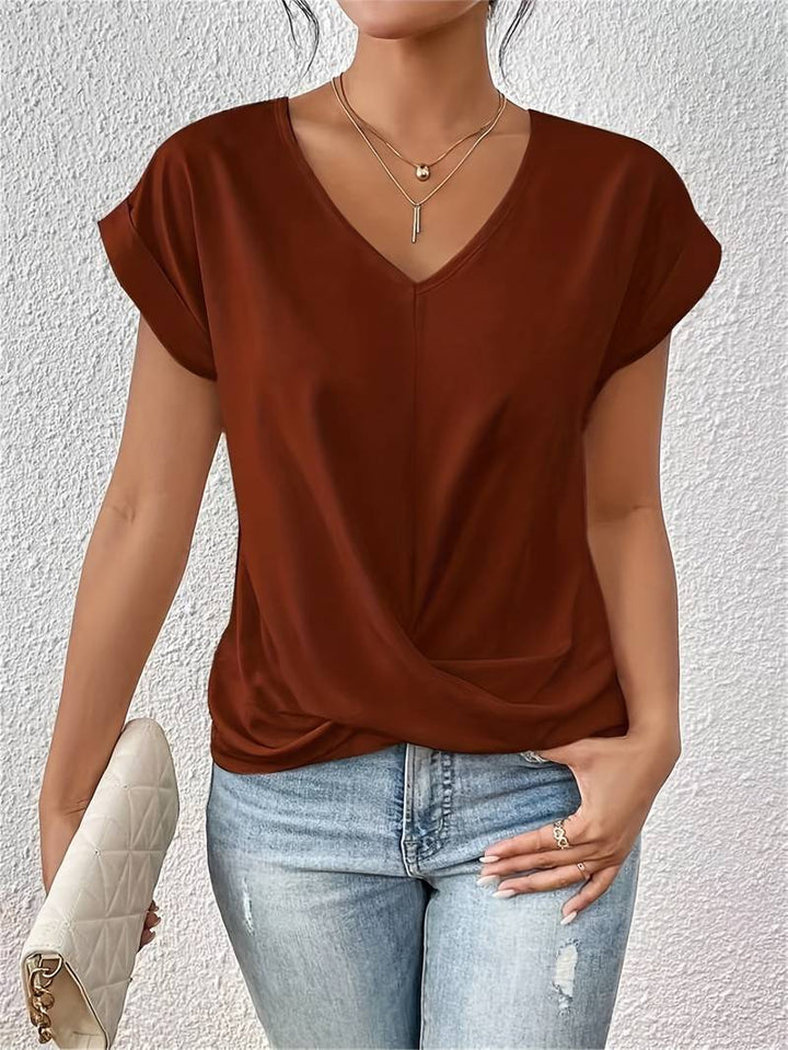 Elegant dames T-shirt met korte mouw, V-hals en twist-detail; regular fit voor een veelzijdige modieuze top.