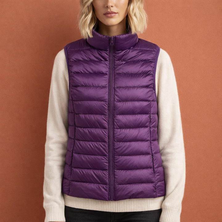 Vrouwen mouwloze bodywarmer, comfortabel en warm met ritssluiting. Perfecte casual bovenkleding voor winter.
