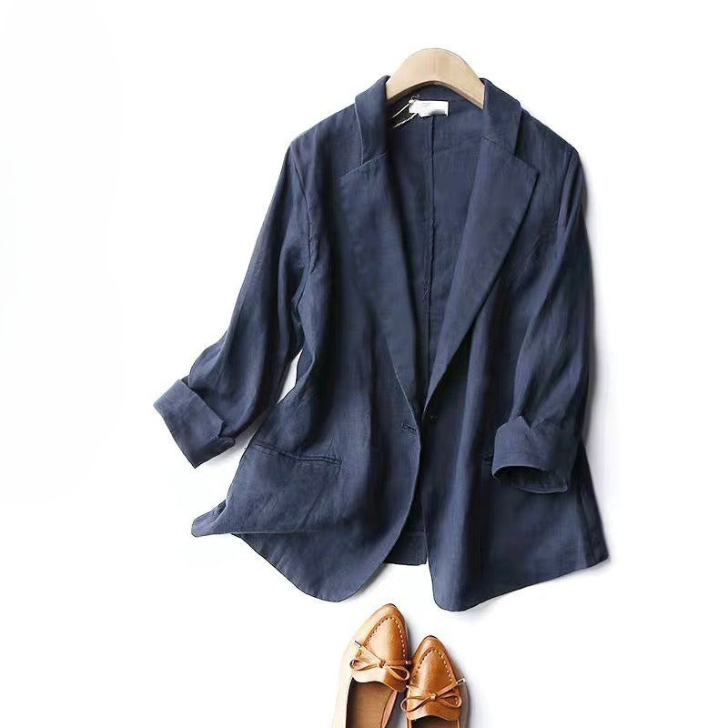 Modieuze damesblazer in klassieke snit. Veelzijdige kleding voor elke gelegenheid, biedt ademend comfort.