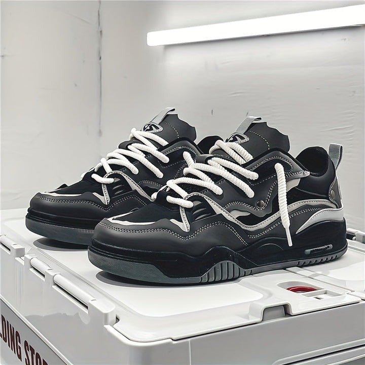 "Dynamisch ontworpen Ryker sneakers, ademend en comfortabel voor moderne mannen; sportieve, eigentijdse look."
