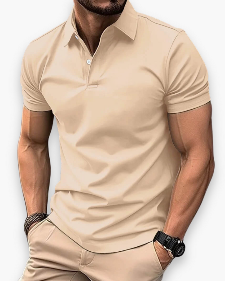Klassiek herenpolo met korte mouw, tijdloos design en comfortabel voor elke zomerse activiteit.