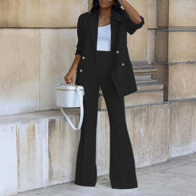 Chique vrouwenpak blazer set met bijpassende broek. Deze formele dameskleding is verkrijgbaar in diverse kleuren.