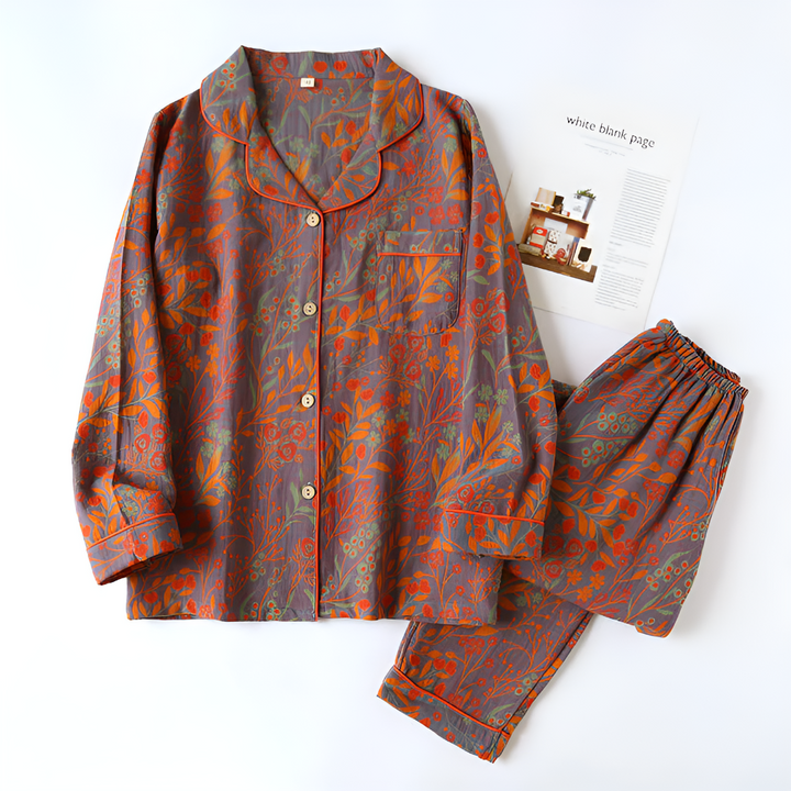 "Elegante dames loungewear set met grijs bloemenpatroon, comfortabel huispak voor ultiem thuiscomfort in alle seizoenen."