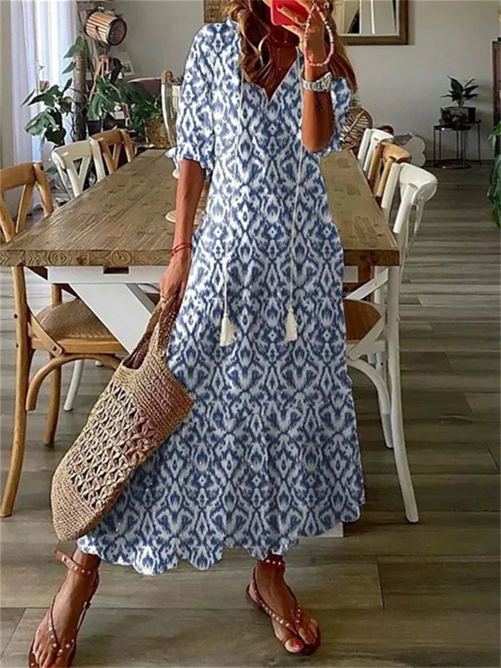 Stijlvolle dames maxi-jurk voor de zomer, met een chique, vloeiende pasvorm. Ideaal als casual of feestjurk.