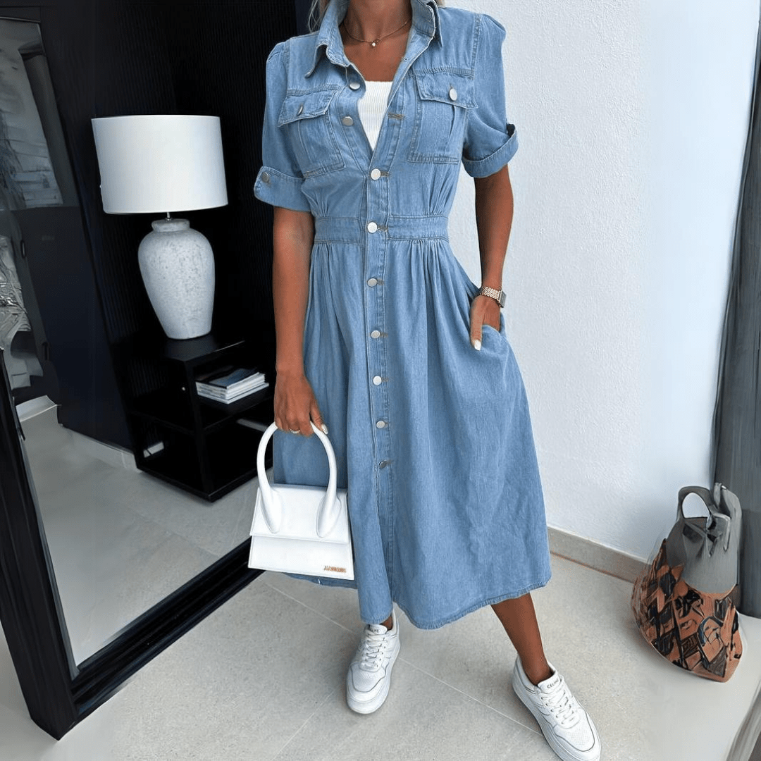 Elegante dames midi jurk met kraag en relaxte pasvorm; ideaal als zomer- of lentekleding.