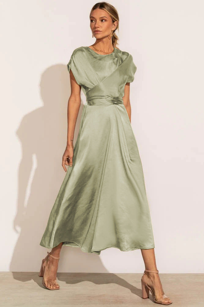 Comfortabele en stijlvolle dames midi jurk met V-hals, accentueert de taille, perfecte pasvorm.