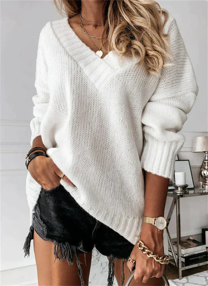 Luxe gevoel: comfortabele V-hals trui voor dames, perfect als elegante en warme bovenkleding in de winter.
