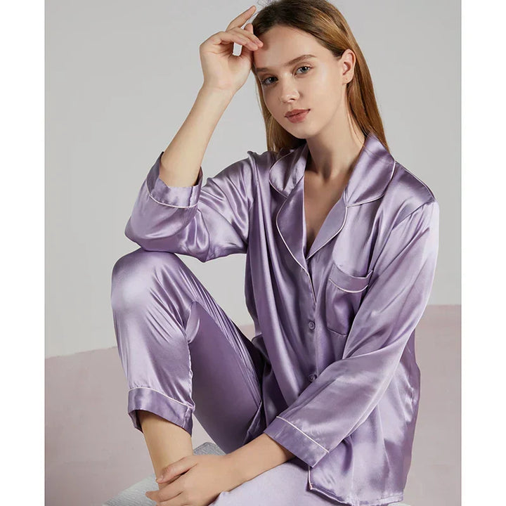 "Elegante dames zijde pyjama, ademend en huidvriendelijk, met zachte en glanzende finish, ideaal voor loungewear."