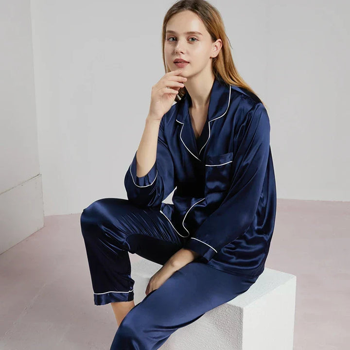 "Elegante dames zijde pyjama, ademend en huidvriendelijk, met zachte en glanzende finish, ideaal voor loungewear."