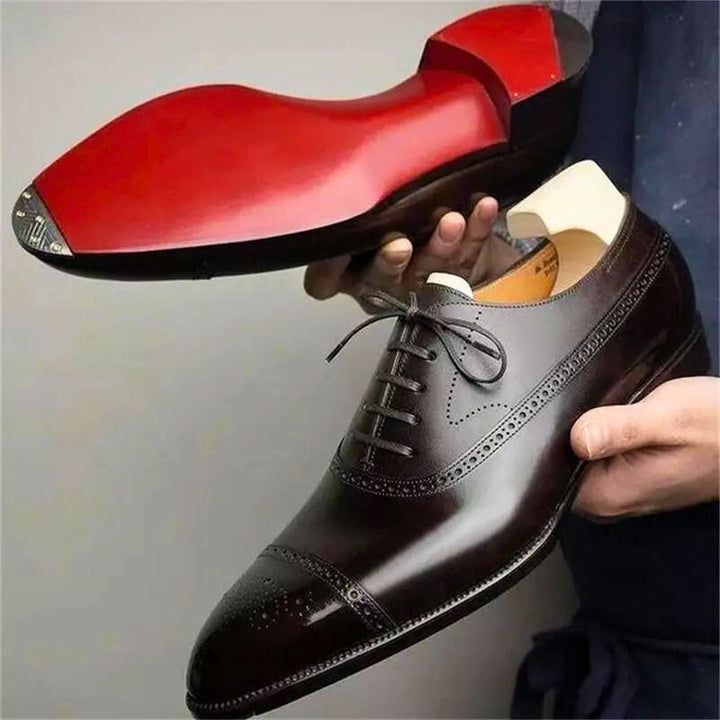 Elegante heren pakschoenen met veters, perfect voor formele gelegenheden zoals bruiloften en gala's.