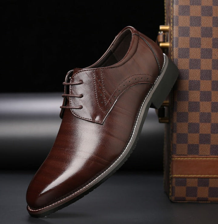 Stijlvolle blauwe heren veterschoenen, klassiek en comfortabel, perfect voor modebewuste mannen.