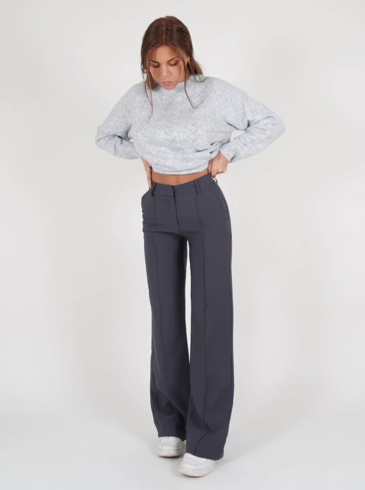 Elegante high-waist pantalon dames met rechte pijpen, zachte stretchstof, blinde ritssluiting; modieus en comfortabel.