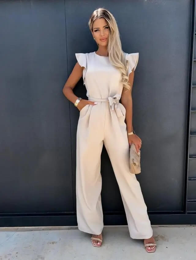 "Elegante jumpsuit met vlindermouwen en wijde pijpen, stijlvol voor formele en casual gelegenheden, beschikbaar in diverse kl