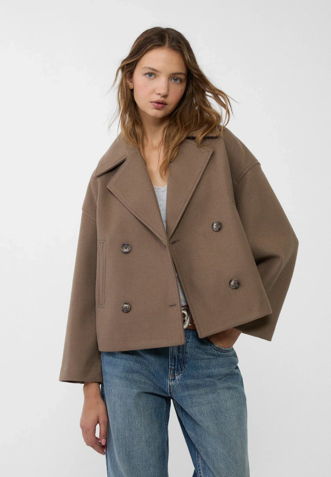 "Elegante korte double-breasted jas van luxe wolmix stof, cropped lengte, knoopsluiting, stijlvol en tijdloos design."