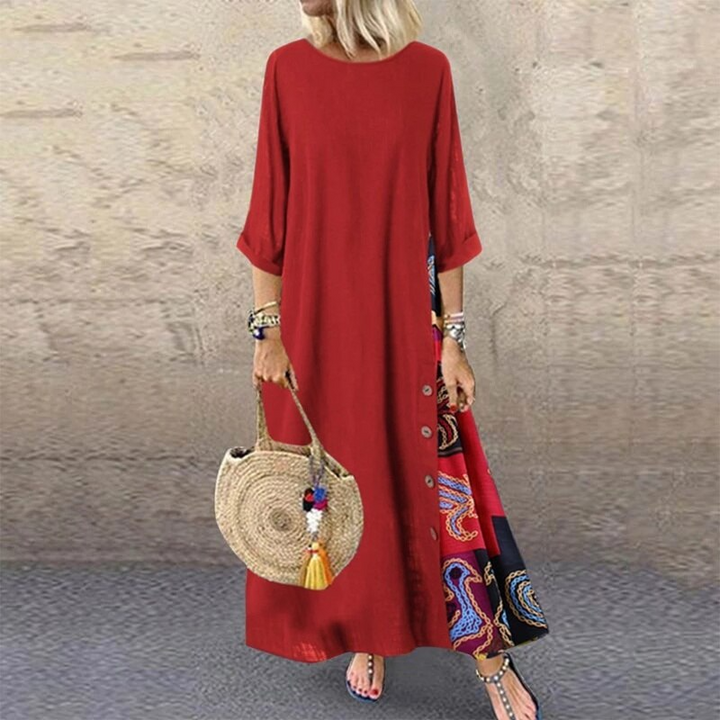 "Elegante maxi zomerjurk voor dames in katoen en linnen, O-hals, zijaanzicht, subtiele zijknoppen, comfortabel en stijlvol."