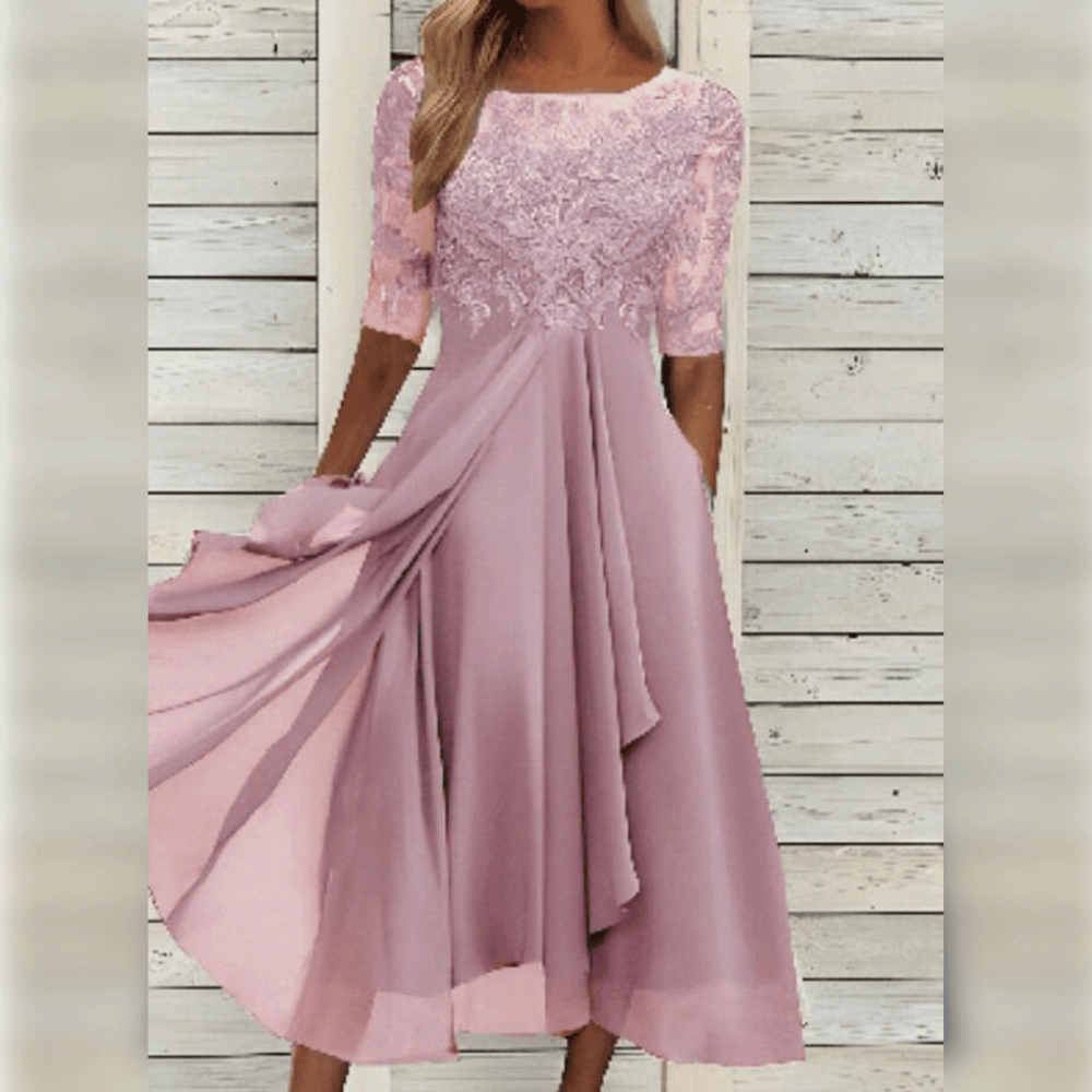 "Elegante midi-jurk in kant en chiffon met romantische kanten bovenkant en halfdoorschenen mouwen voor speciale gelegenheden.