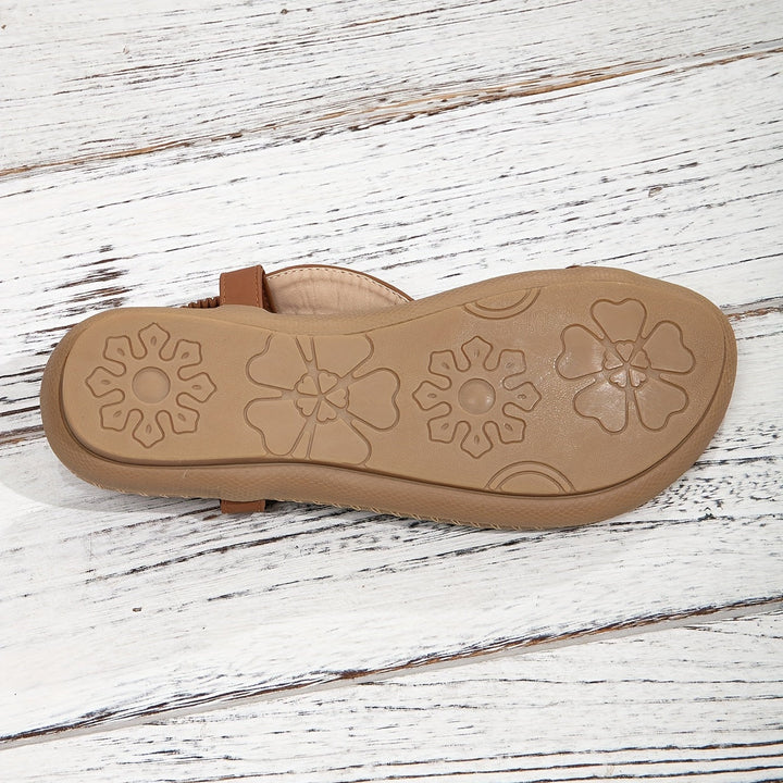 "Elegante orthopedische damessandaal met kralen en verstelbare bandjes, biedt comfort en mode voor een lange zomerdag."