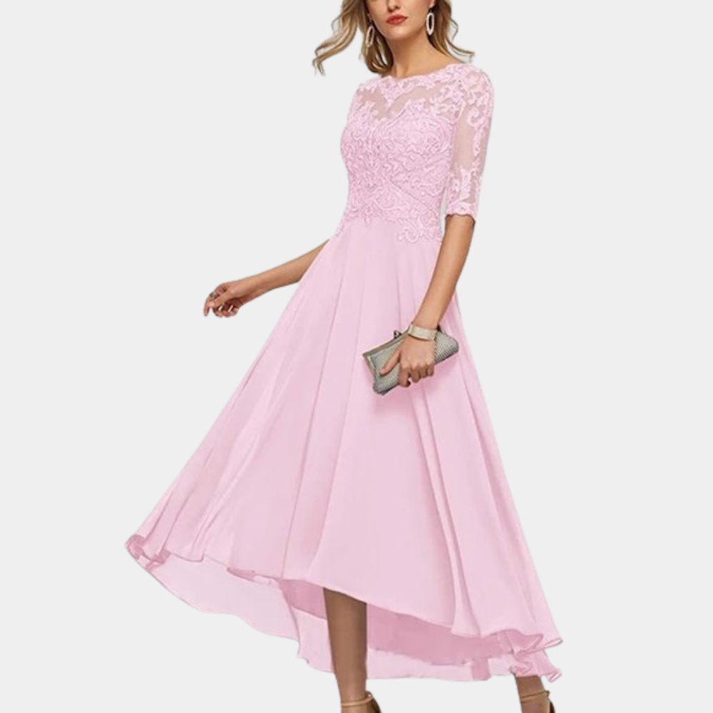 "Elegante roze A-lijn feestjurk voor dames met sierlijke kanten details, perfect voor zomerse feesten en speciale gelegenhede