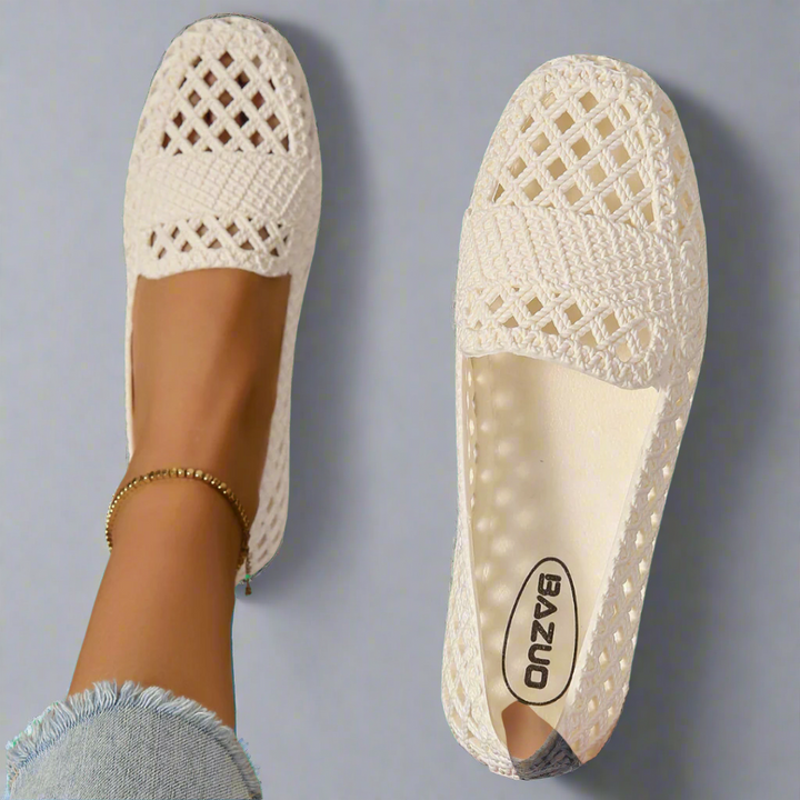 "Elegante zwarte damesschoenen mocassins, ademend en comfortabel, geschikt voor elke gelegenheid, modern design."