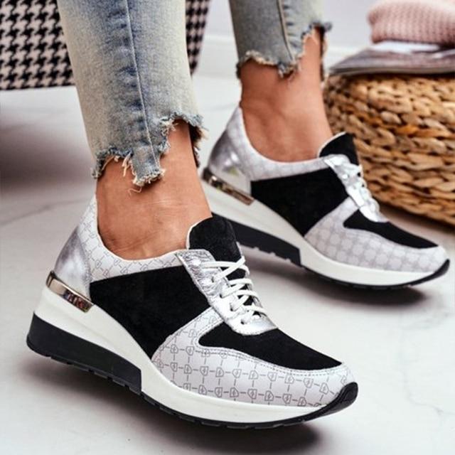 Elegante comfortschoenen voor dames, met ergonomische pasvorm en veters, perfect voor stijlvolle en actieve dagen.