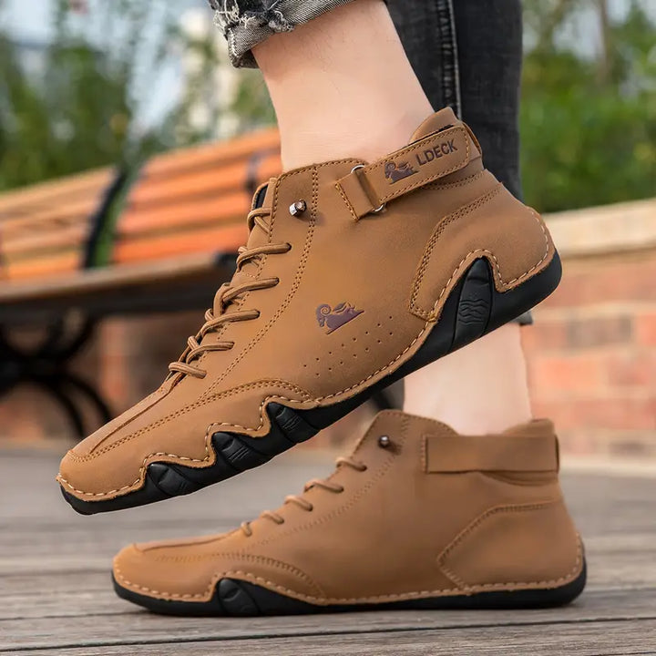 Robuuste Hoymans heren wandelschoenen, waterdicht en ademend voor comfort.