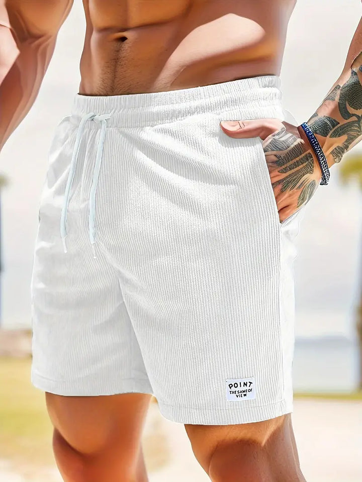 Lichte heren corduroy korte broek, wit, rechte pasvorm. Perfect voor warme zomerdagen.