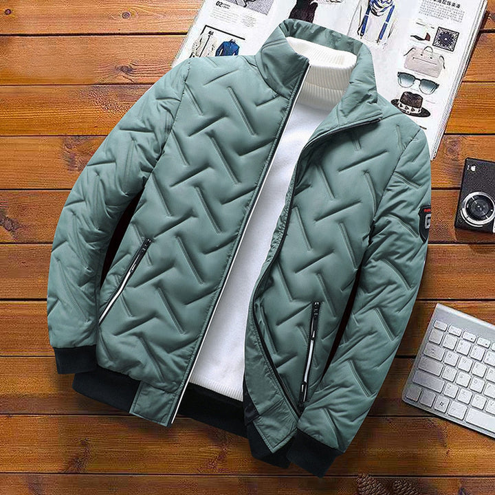 Comfortabel gewatteerd herenjack in bomberstijl, warm en modieus voor winter en herfst.