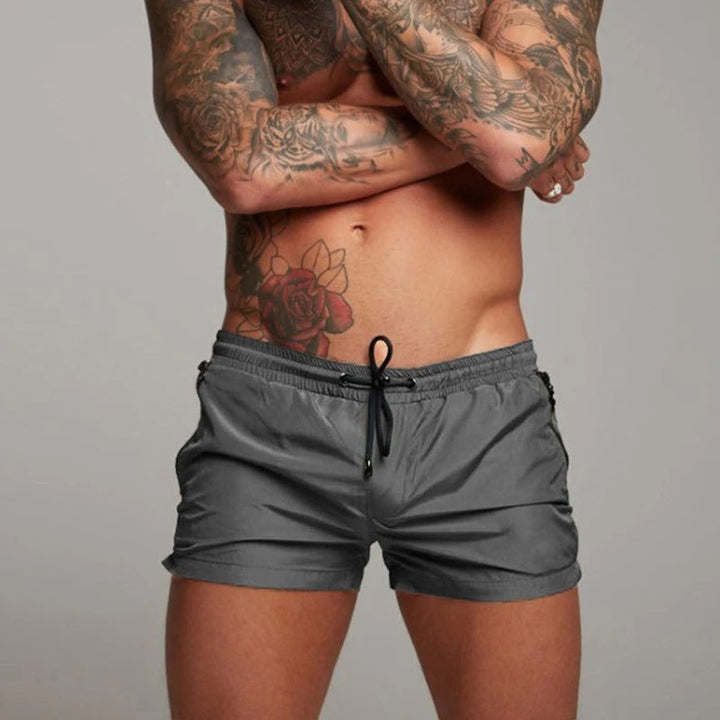 Ademende heren zwemshort met stretch en regular fit, ontworpen voor optimaal comfort tijdens het zwemmen.