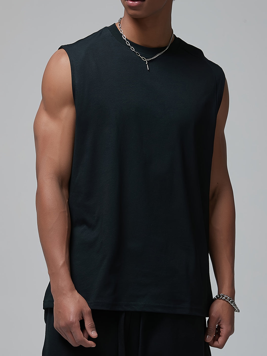 Zwarte heren tanktop, mouwloos en comfortabel. Perfect als casual zomerkleding, lichtgewicht en ademend.