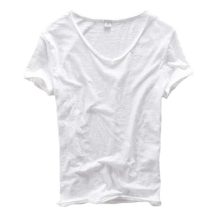 Stijlvol wit heren T-shirt met diepe V-hals, lichtgewicht en ademend, voor dagelijks comfort.